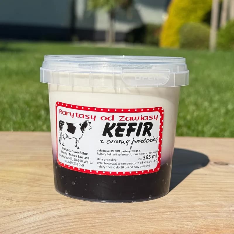 Kefir z czarną porzeczką 365 ml